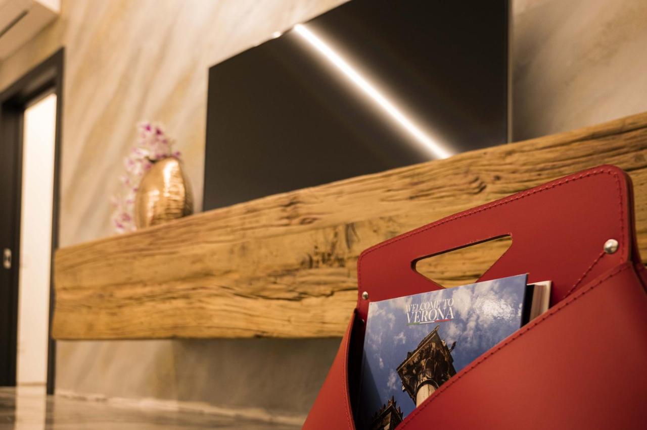 Vipverona Luxury - Royal Welcome Apartamento *